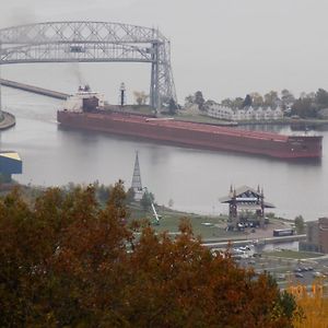 Fairfield Inn & Suites By Marriott Duluth Waterfront